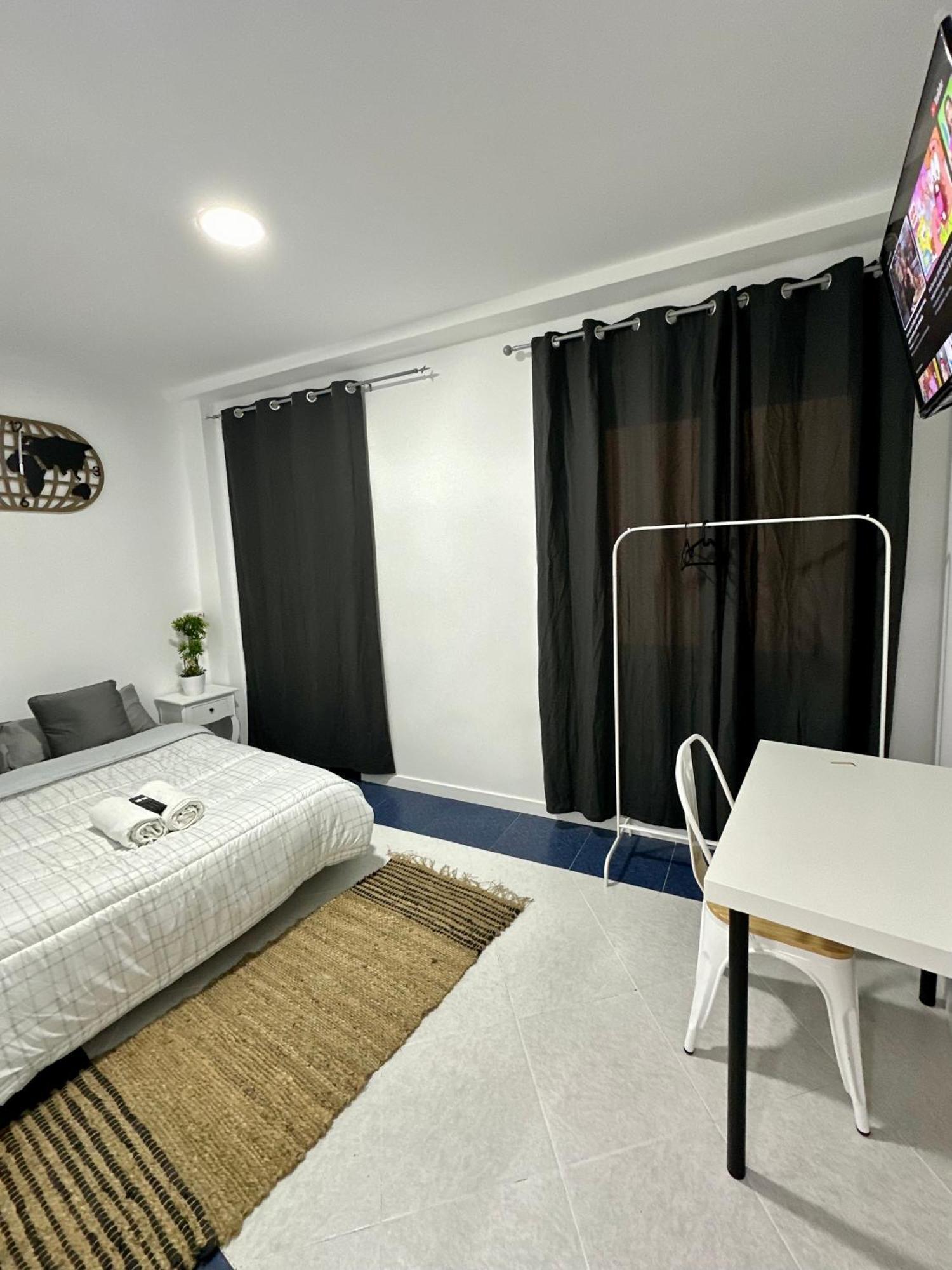 Rooms Mediavilla มาดริด ภายนอก รูปภาพ