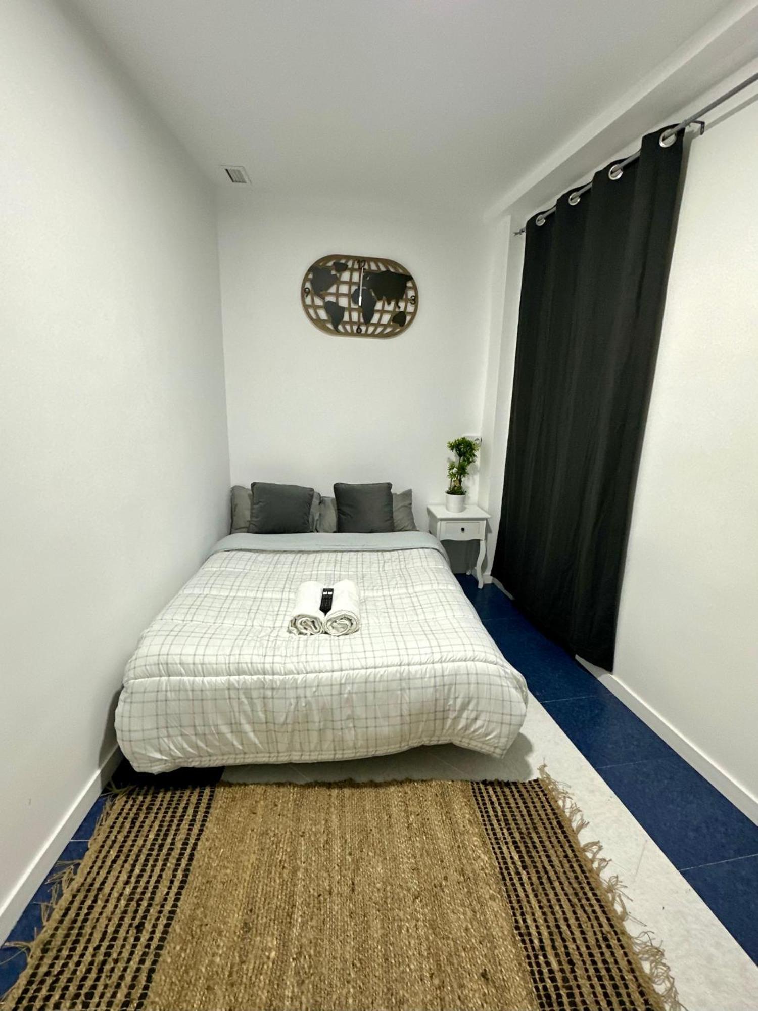 Rooms Mediavilla มาดริด ภายนอก รูปภาพ